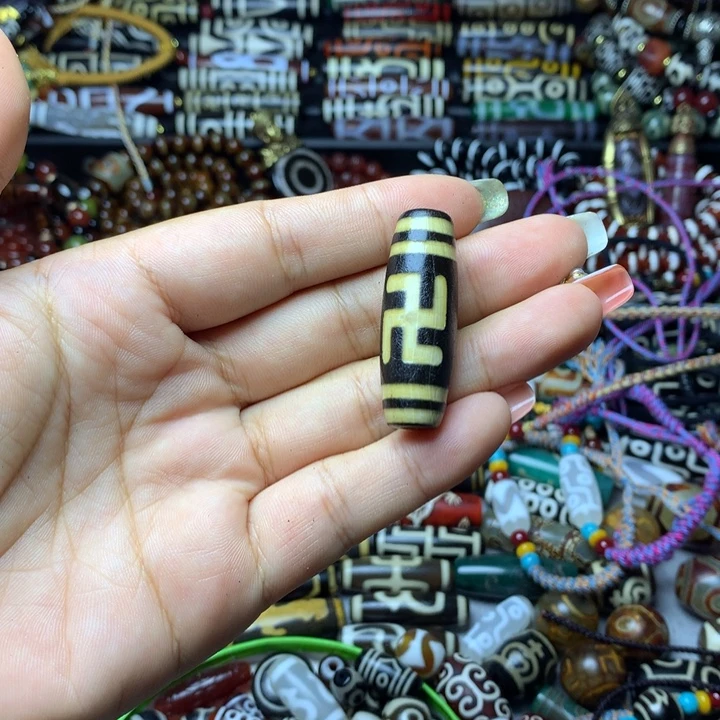 玛瑙/玉髓未镶嵌吊坠(赠链)