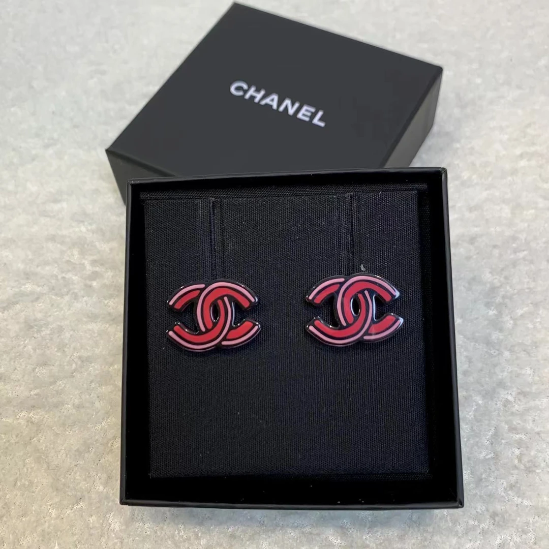 99新 Chanel/香奈儿 壹臻/23A粉色漫画线条双耳钉 35727425