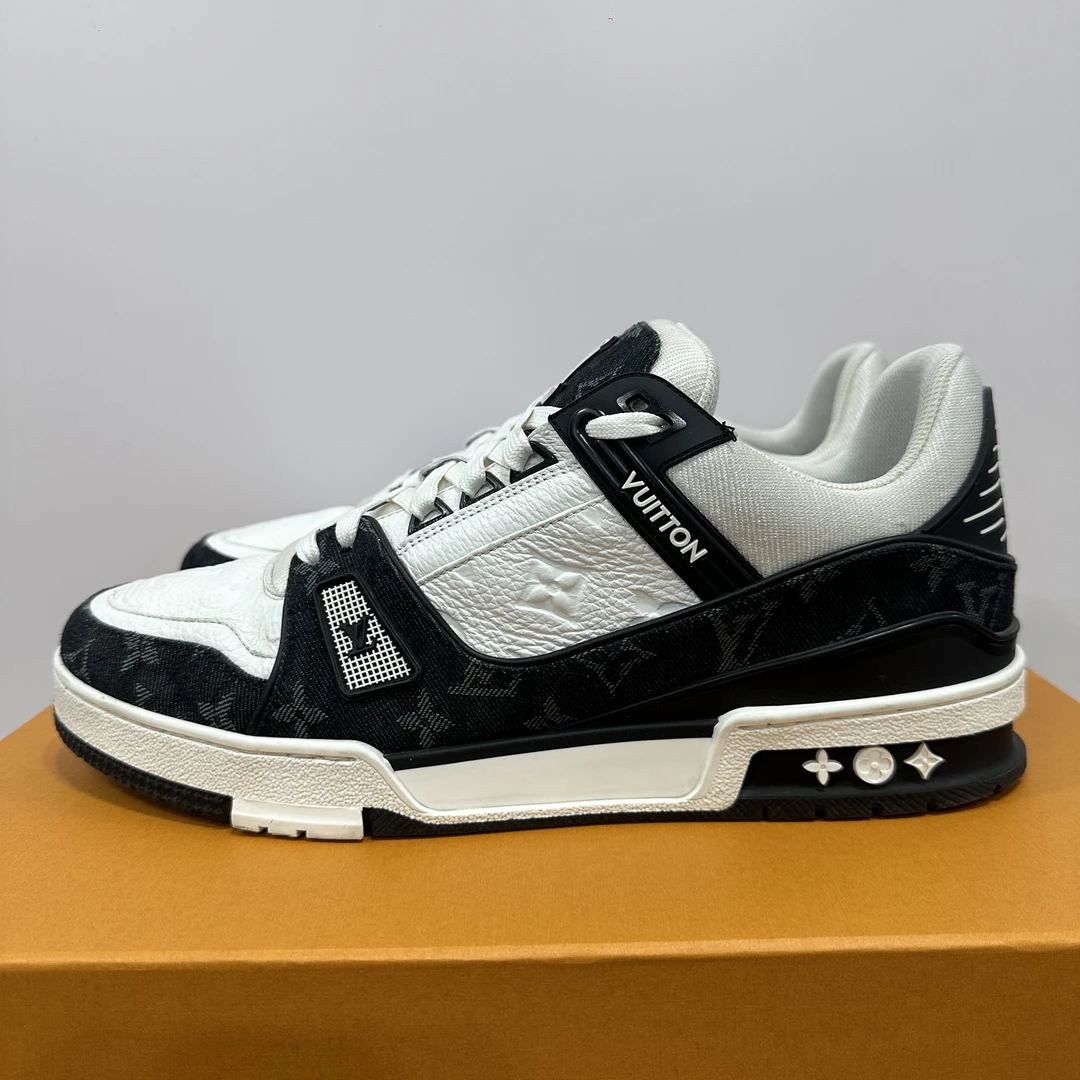 99新 LouisVuitton/路易威登 43码 trainer 黑白牛仔 板鞋