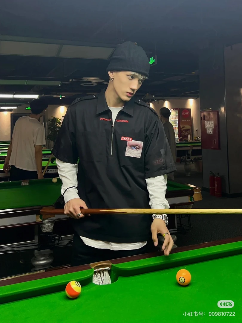 99新 BURBERRY/博柏利 (ll) 字母半拉链工装短袖衬衫 M码/102844