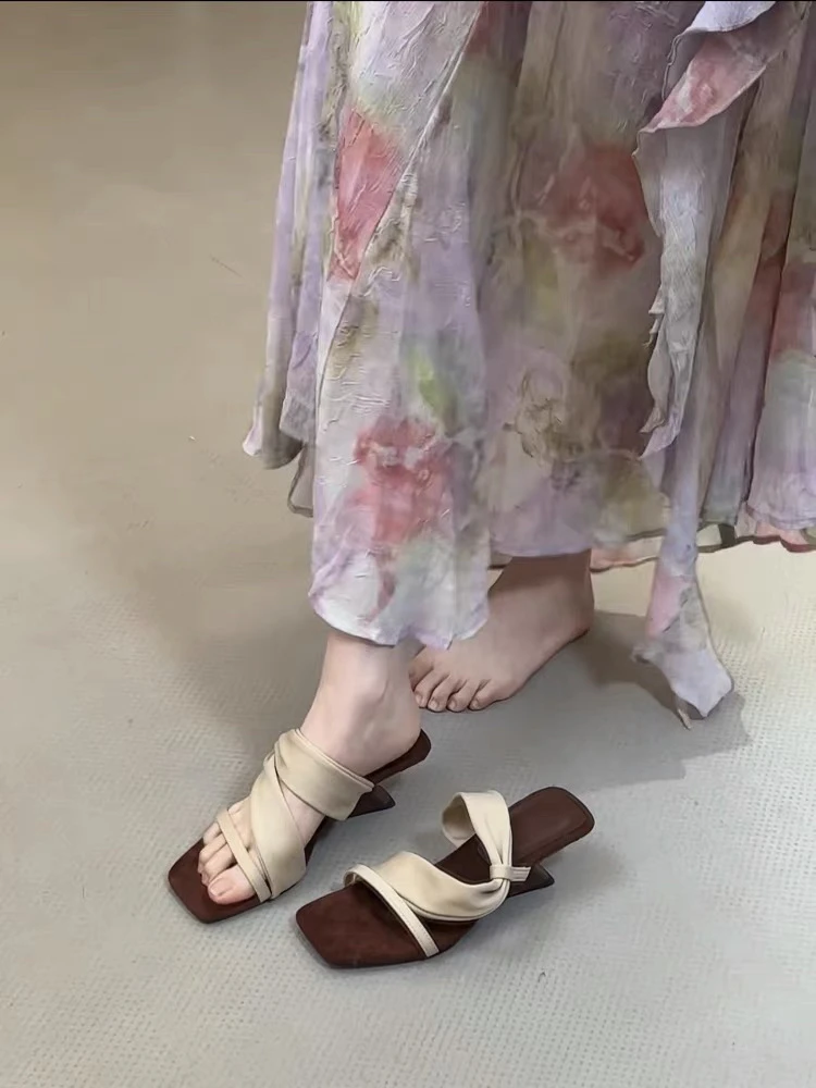一鞋两穿～冰丝料复古坡跟凉鞋软底露趾夏日高跟外穿凉拖鞋女