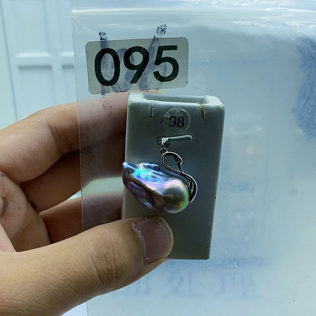 合金淡水珍珠颈饰