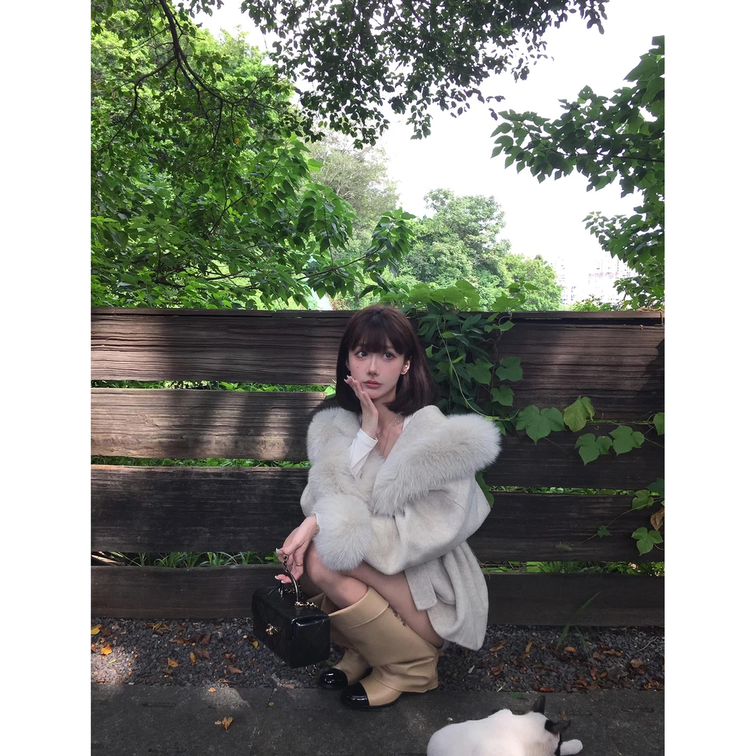 富家千金风高级感仿狐狸毛领连帽大衣女2025新款轻奢气质毛毛外套