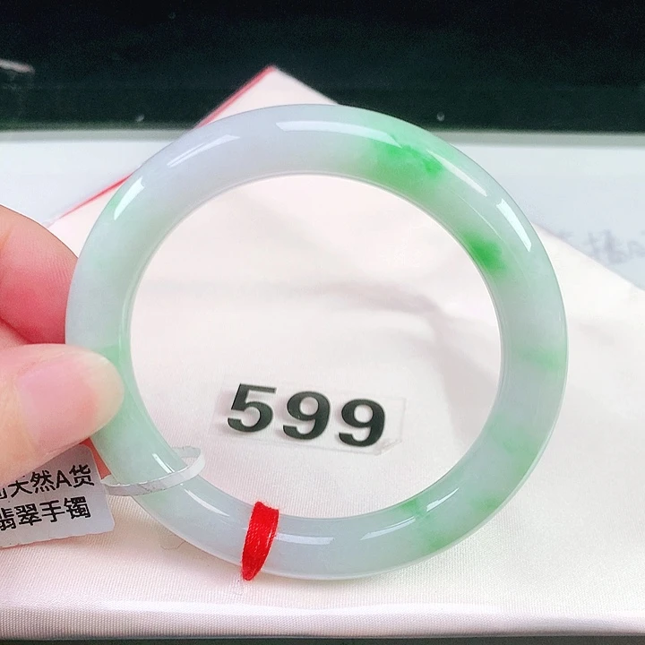 翡翠未镶嵌手镯（圆镯）599