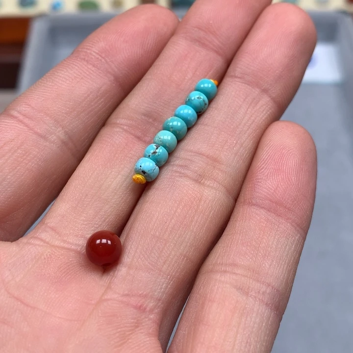 南红玛瑙配饰未镶嵌