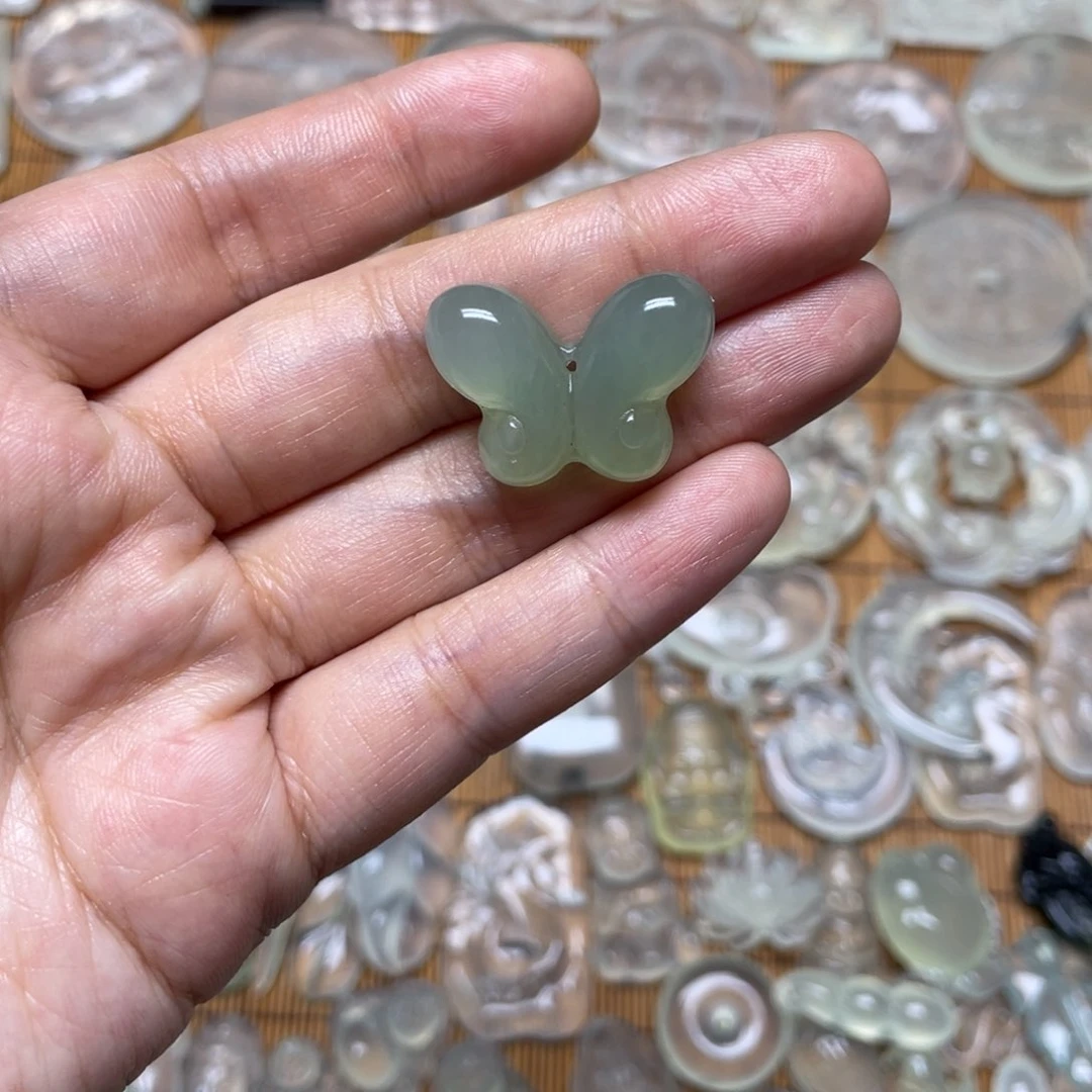 未镶嵌蛇纹石玉颈饰