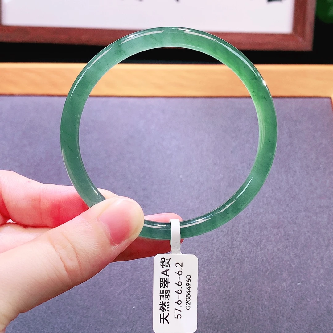 未镶嵌手镯翡翠天然翡翠