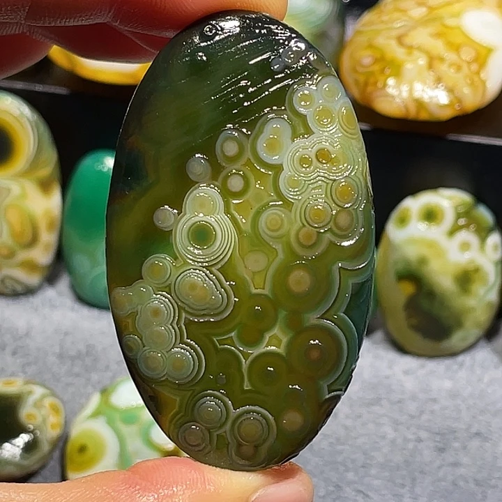 玛瑙/玉髓未镶嵌珠宝奇石