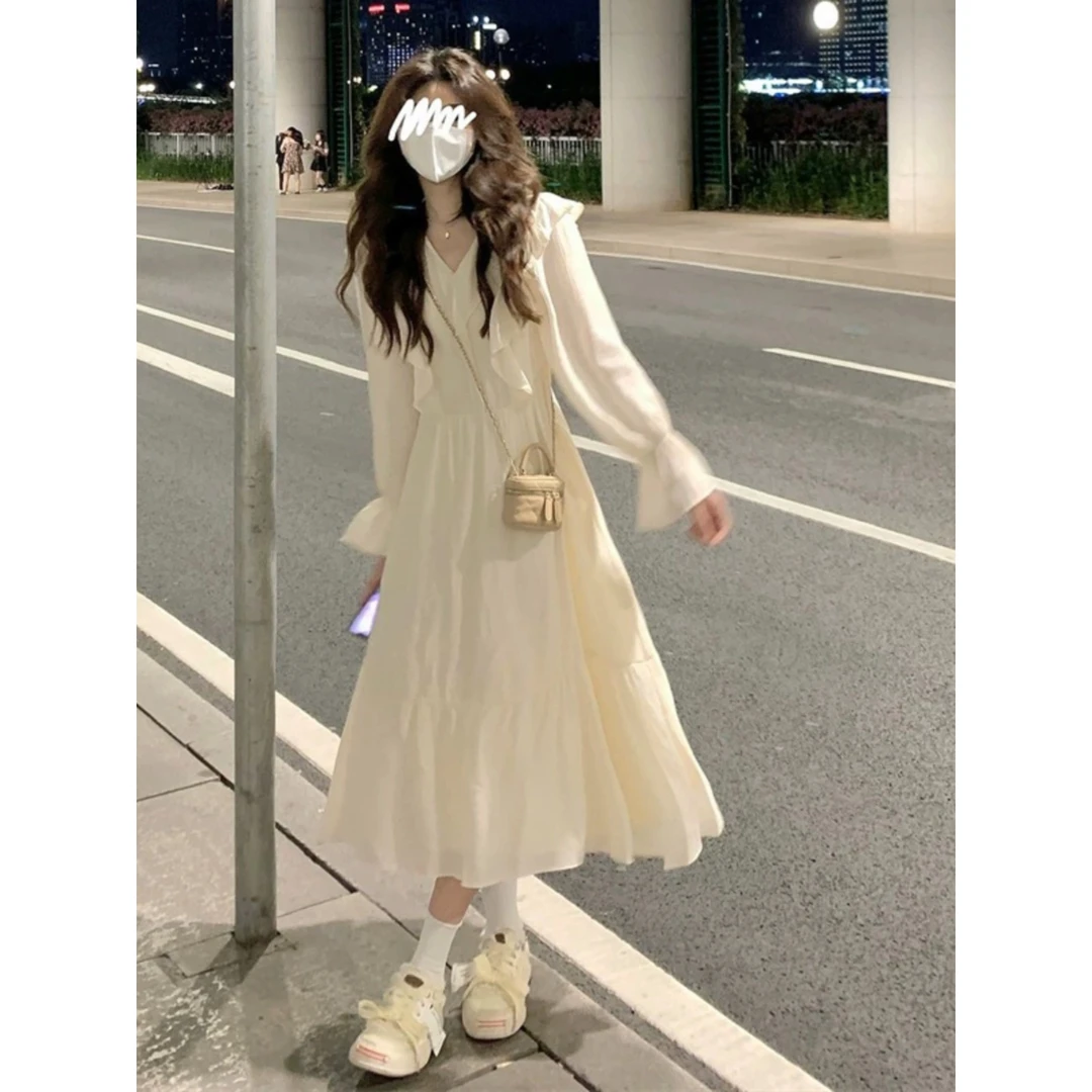 法式初恋白色长袖连衣裙女气质温柔风2025春秋新款收腰显瘦裙子夏