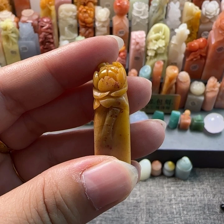 昌化石印石1.2厘米牡丹包刻字