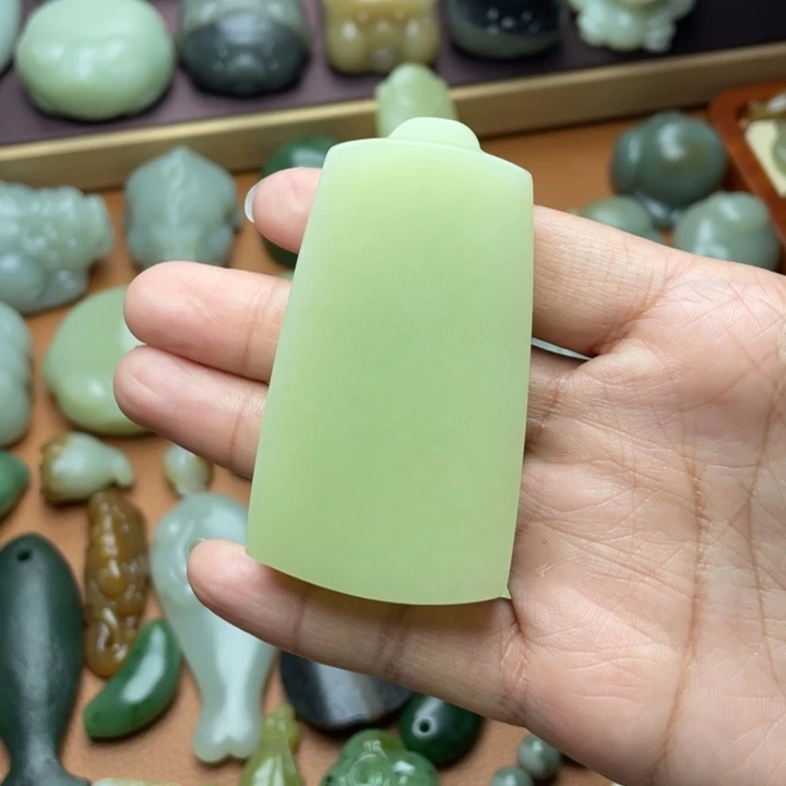 【闪购商品】颈饰未镶嵌和田玉和田玉黄口无事牌