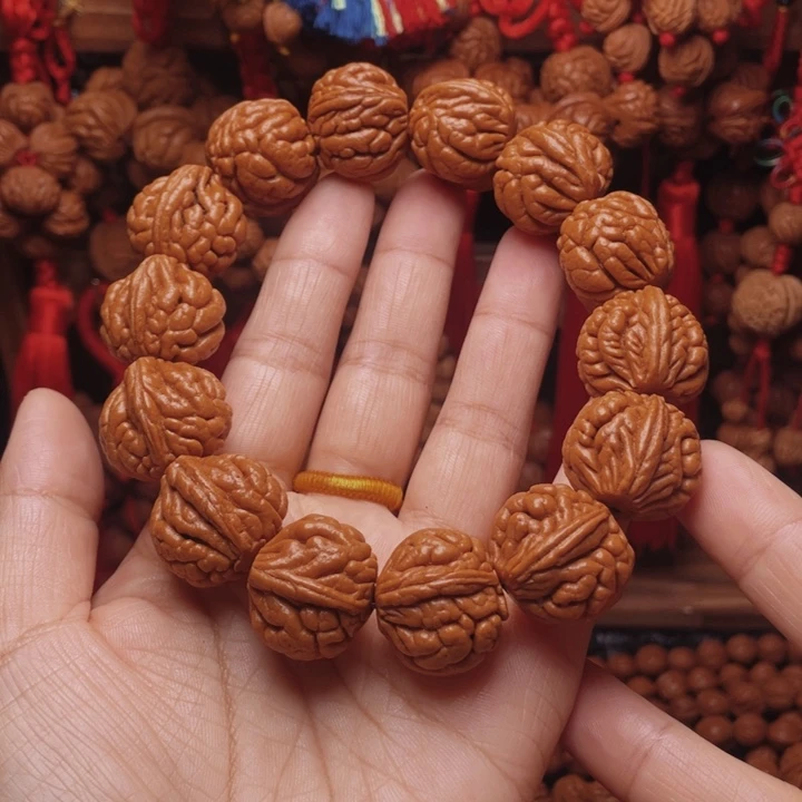 木质类龙纹桃枭挂件