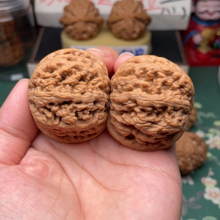 【闪购商品】把件文玩核桃44粗筋