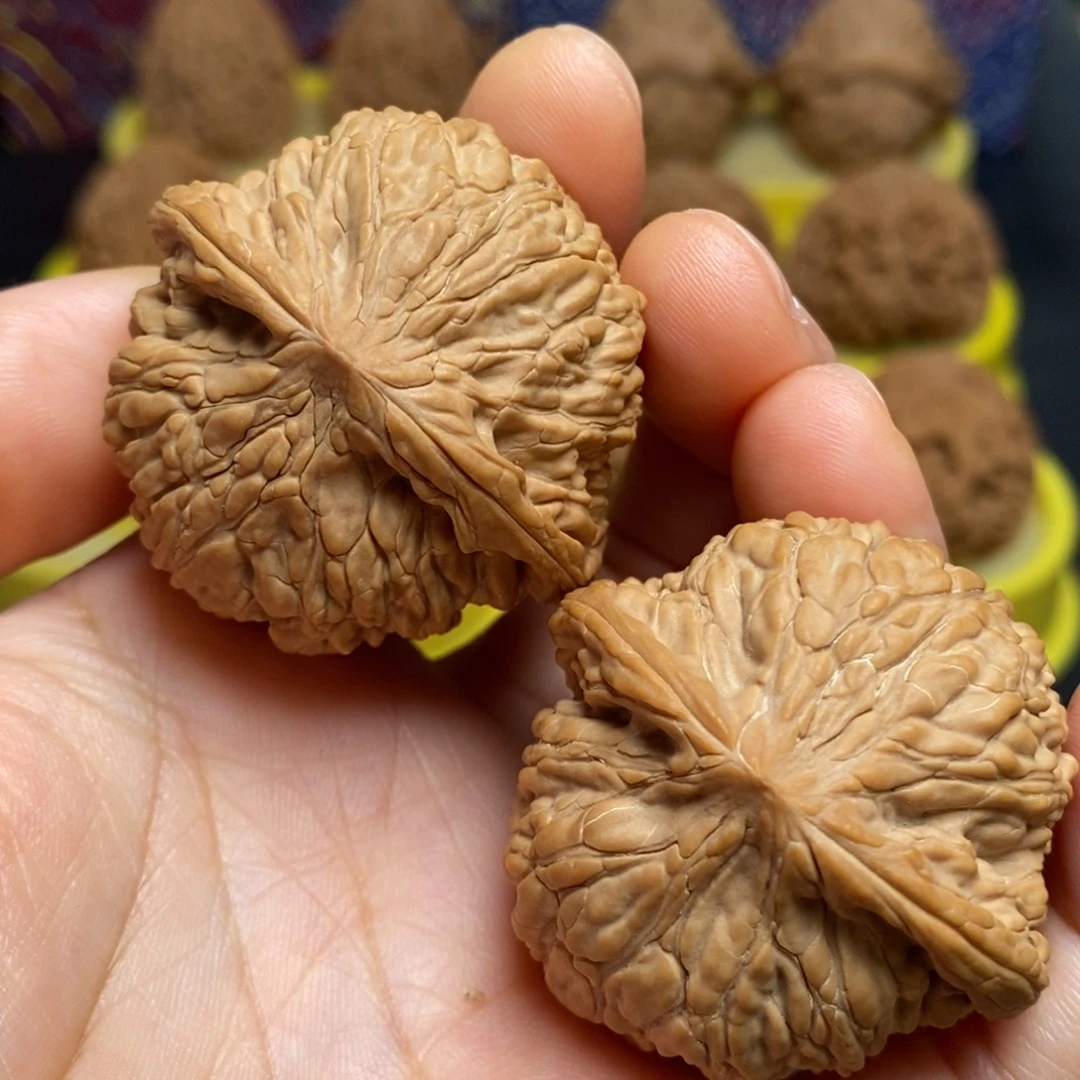 吊坠文玩核桃绣球