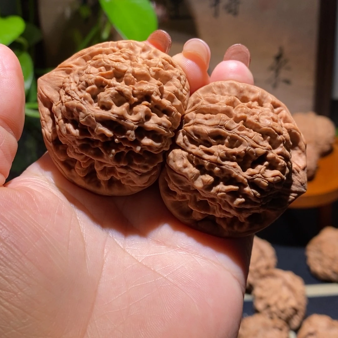 文玩核桃把件麒麟纹48