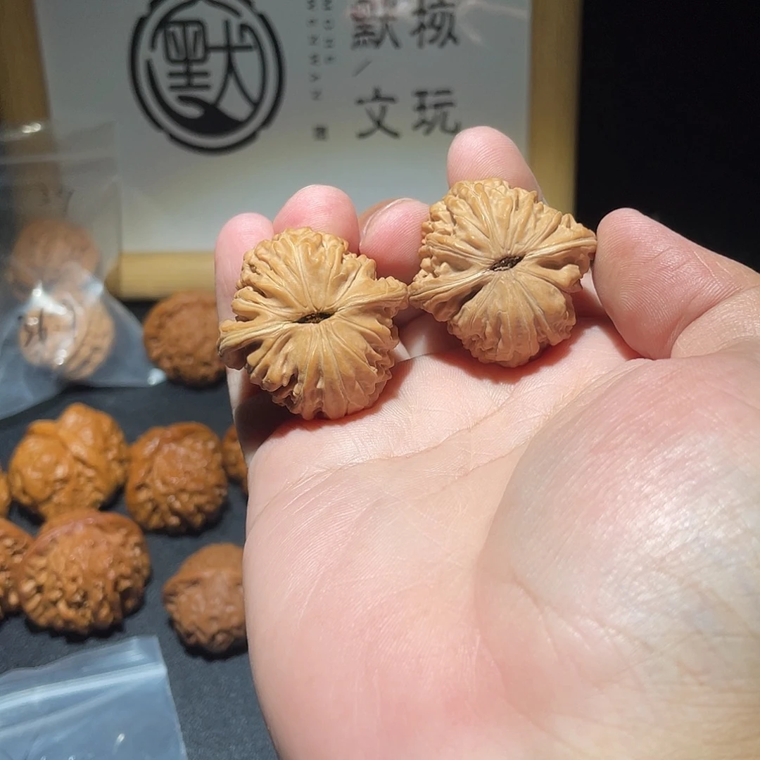 靓***仔文玩核桃吊坠35全品汉高楼
