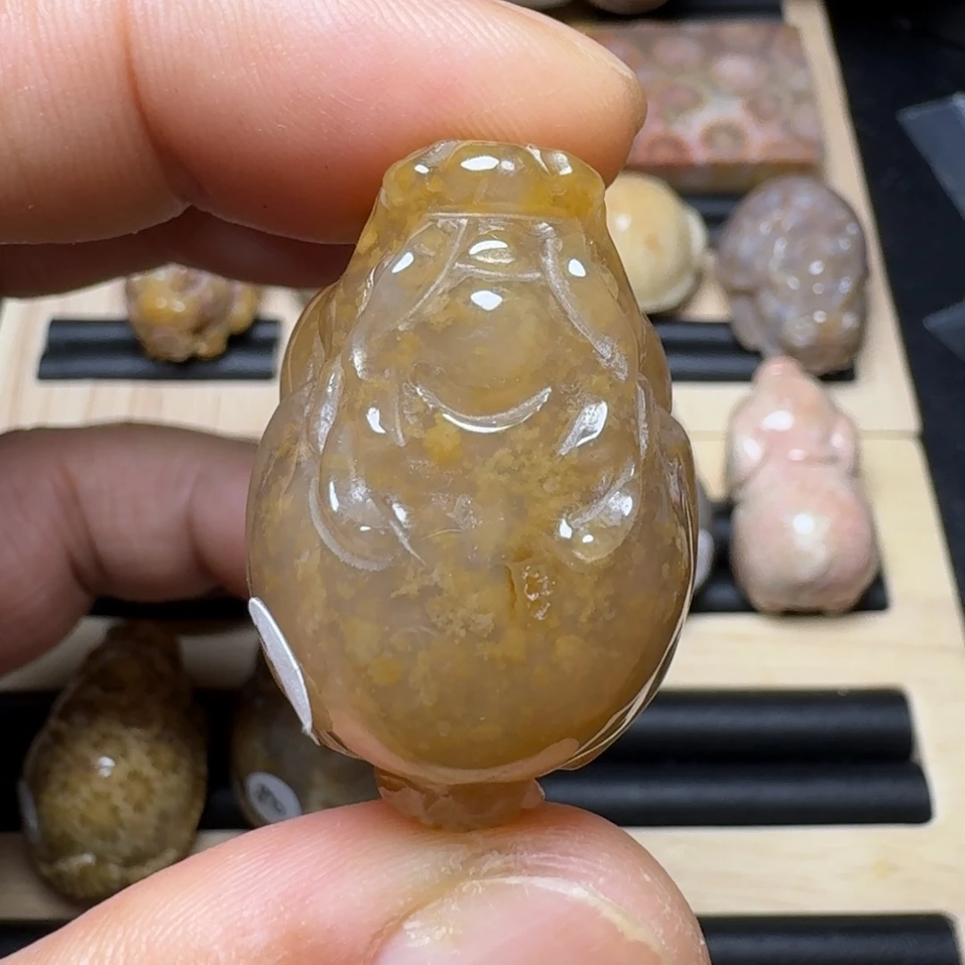未镶嵌纯天然色有机玉石保真色硅化玉