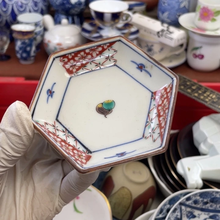 他家瓷器真美…开播了