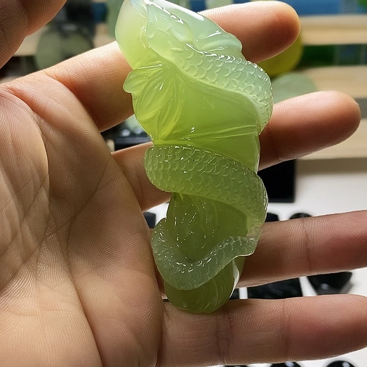 岫玉未镶嵌手把件