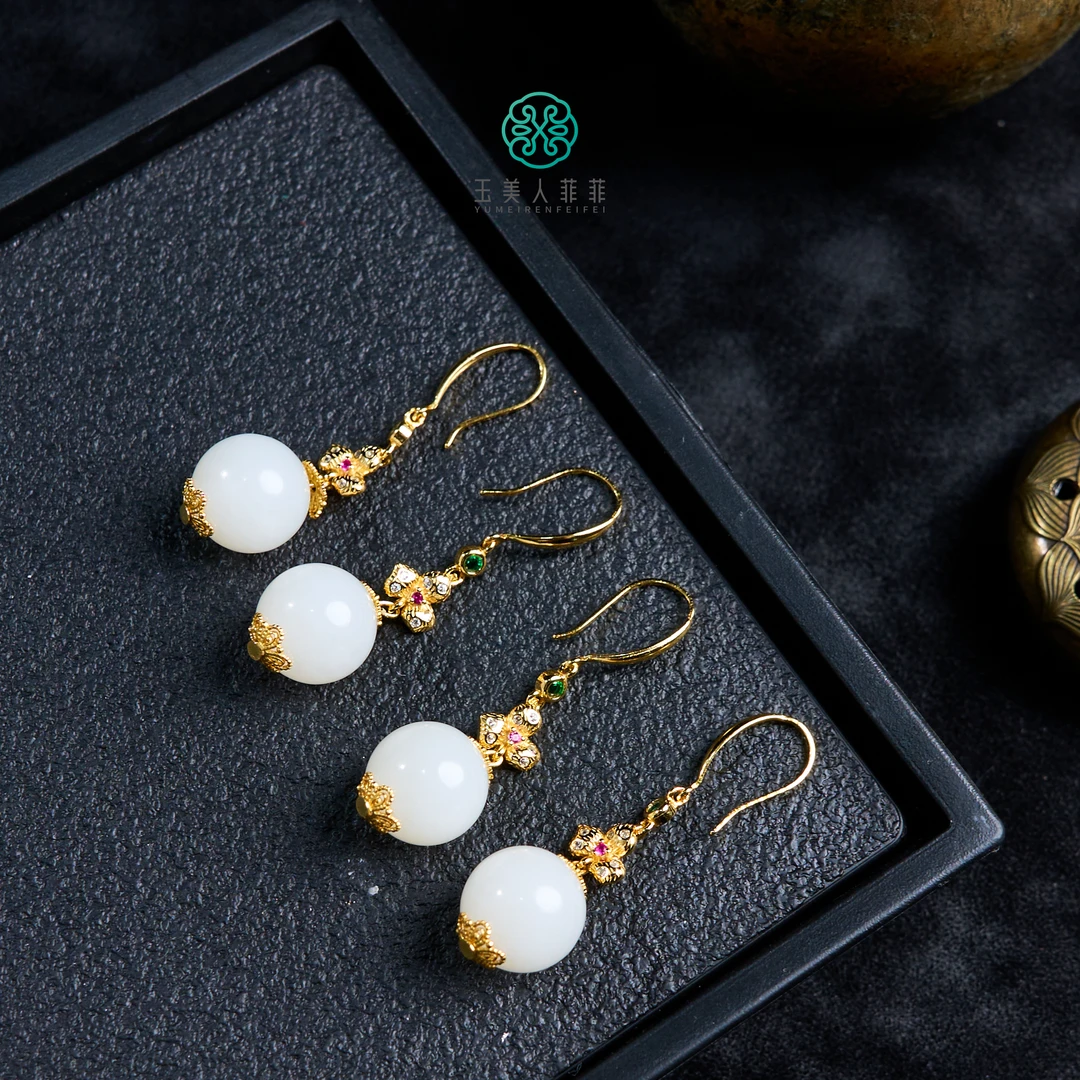 珠光宝气^和田玉三叶草圆珠耳钩约12mm^多样性发一