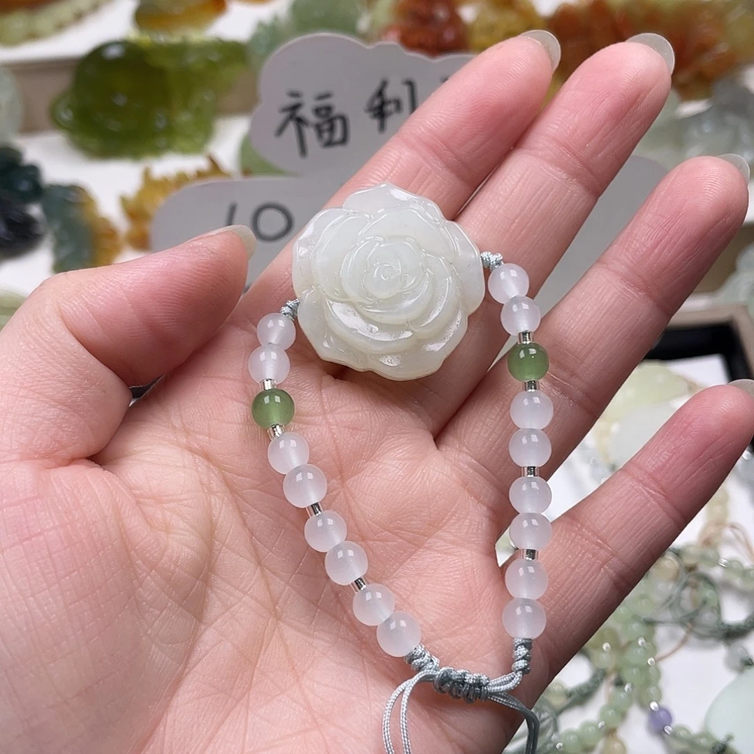 用***6蛇纹石玉未镶嵌颈饰