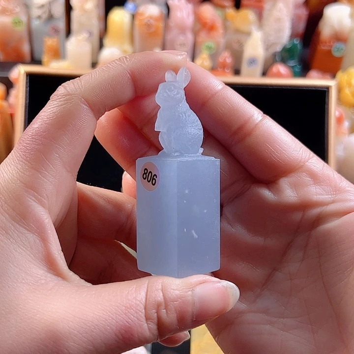 云南石印石小*灯2厘米，兔子