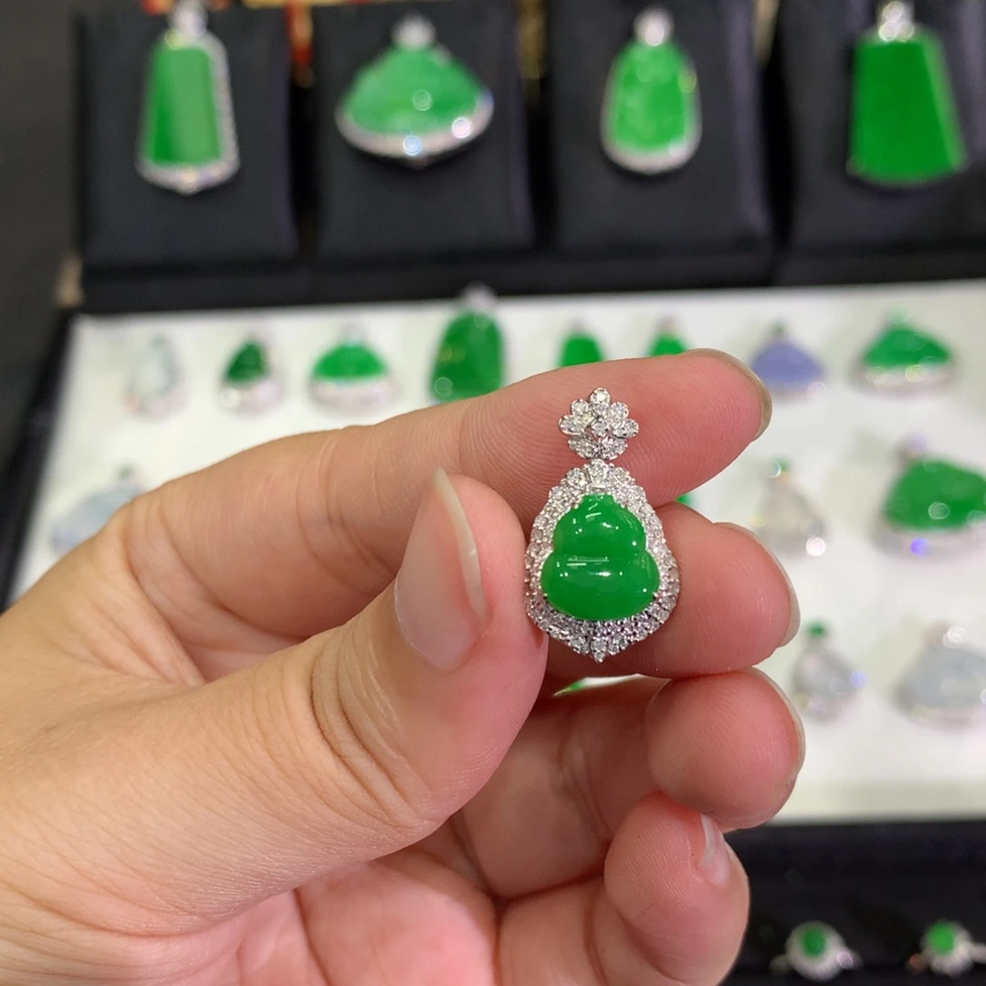 吊坠(不含链)18K金镶嵌翡翠吊坠