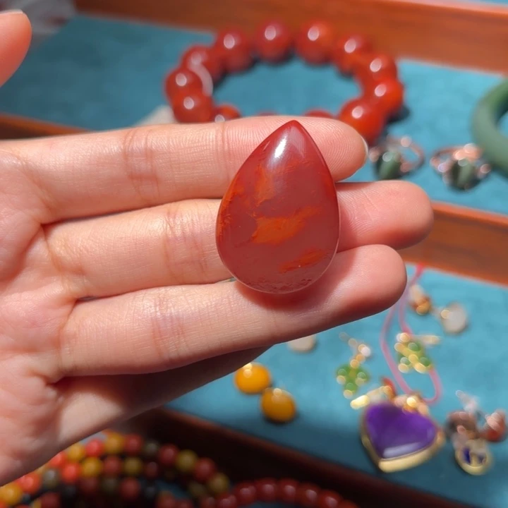 南红玛瑙未镶嵌珠宝半成品火焰