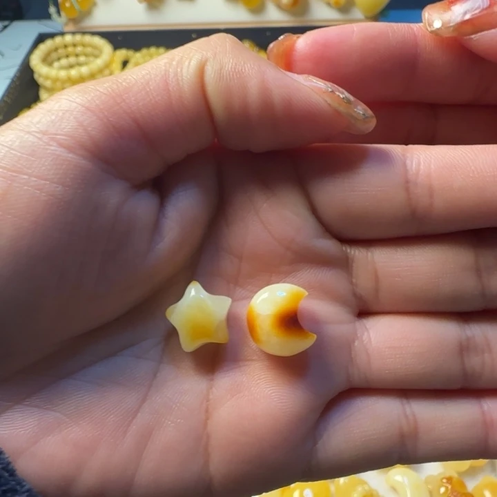 蜜蜡颈饰未镶嵌蜜蜡俏色星月组合（打孔不退换）