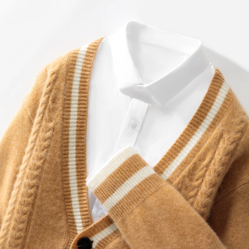 实穿性强，老粉必拍！男士V领双兜拼色宽松休闲百搭羊绒针织开衫