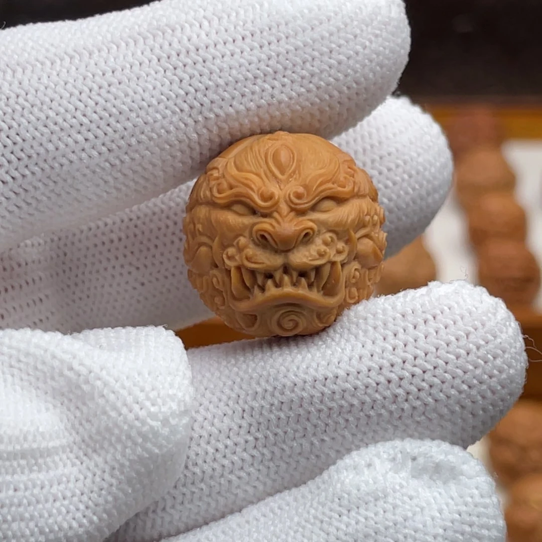 文玩核桃吊坠阿***果猴头核桃雕刻