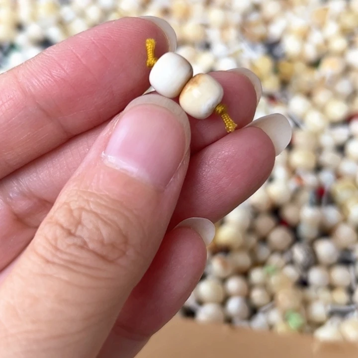 裸石蜜蜡未镶嵌7.1mm一对