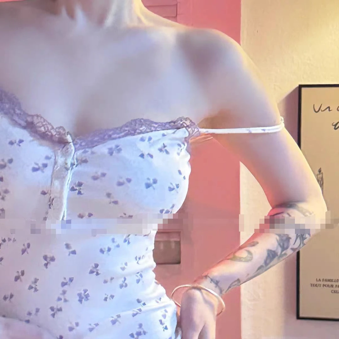 2025新款抖音网红紫色风铃蕾丝碎花睡裙高级舒适纯欲碎花包臀裙