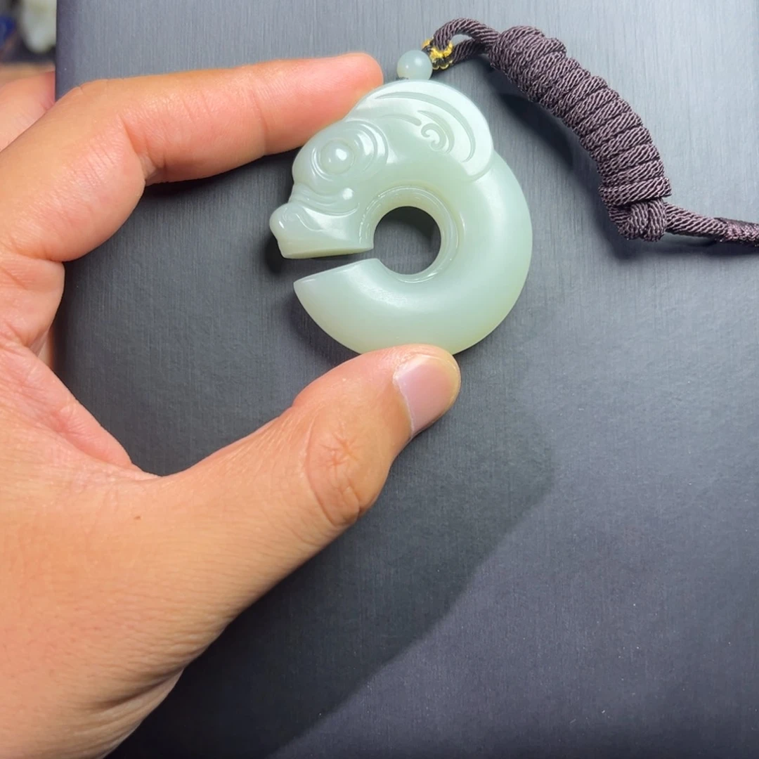和田玉（青白玉）未镶嵌颈饰