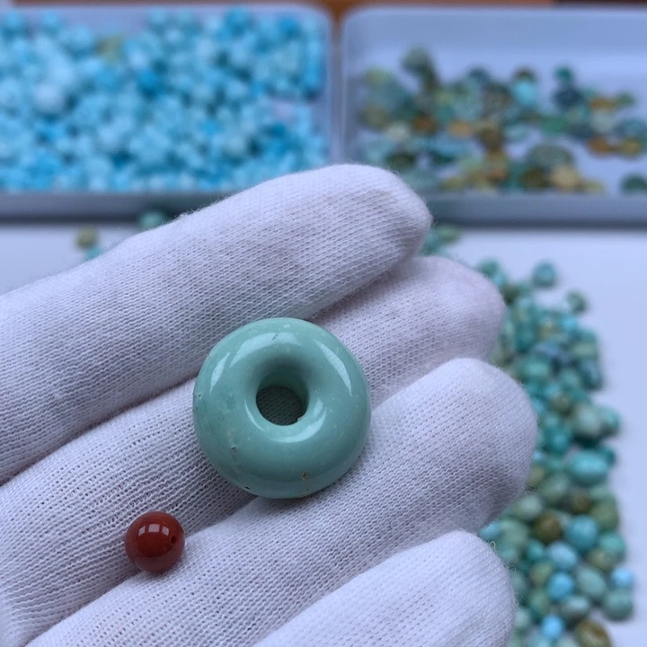 南红玛瑙未镶嵌珠宝奇石