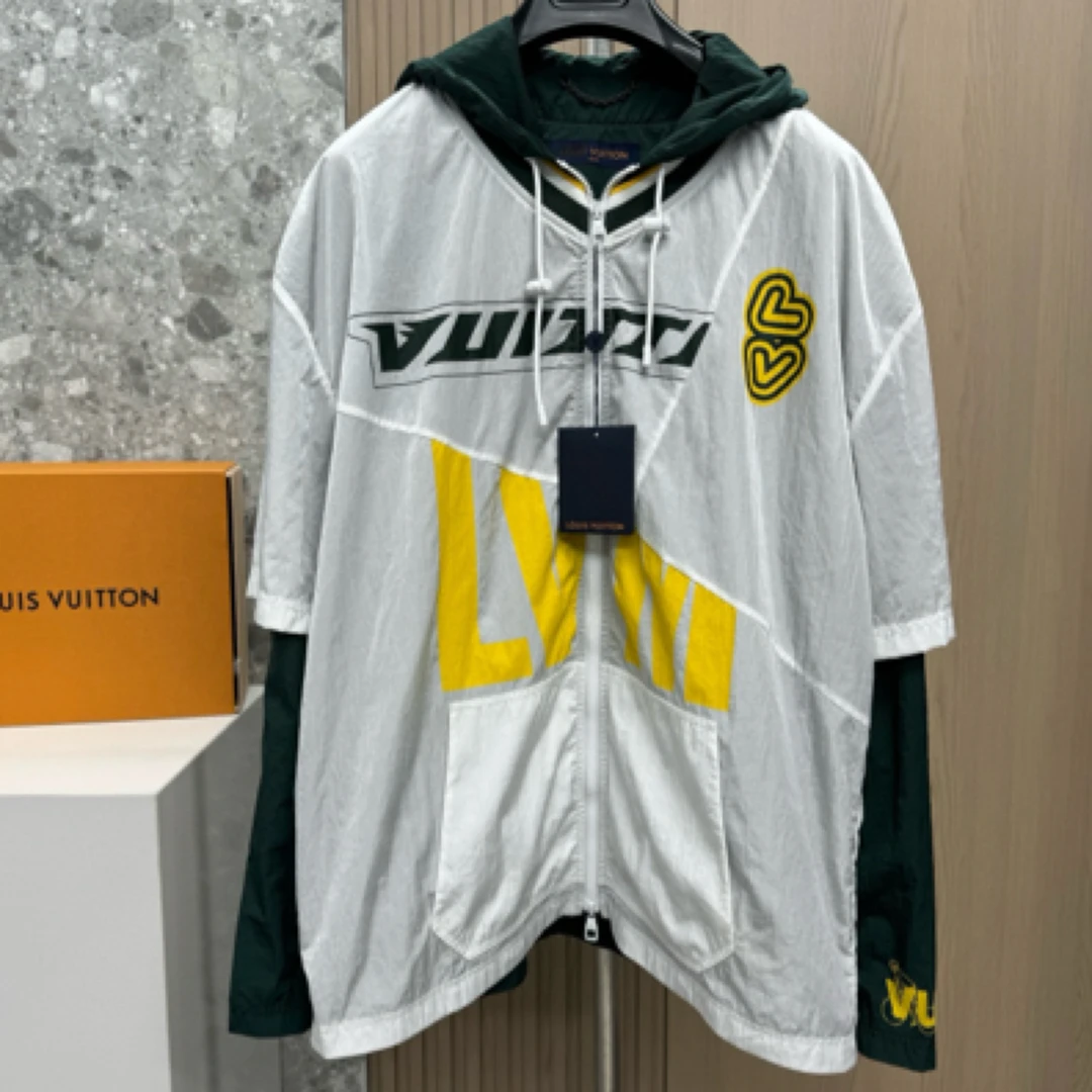 全新未使用 LouisVuitton/路易威登 132992 假两件冲锋夹克外套