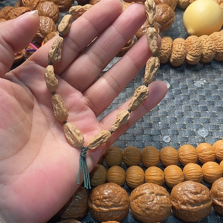 易***鸿文玩核桃手串异形