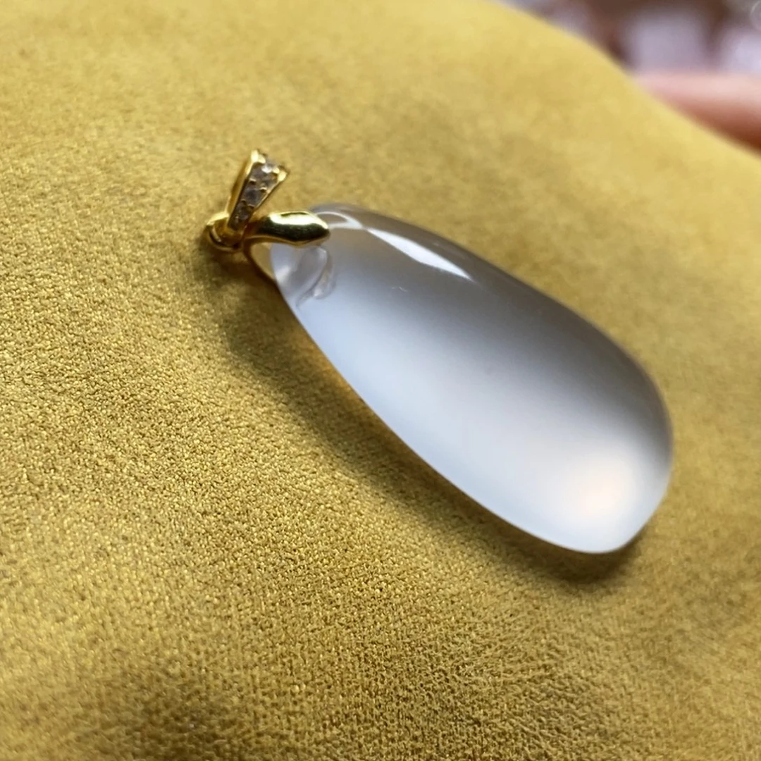 石英质玉颈饰未镶嵌