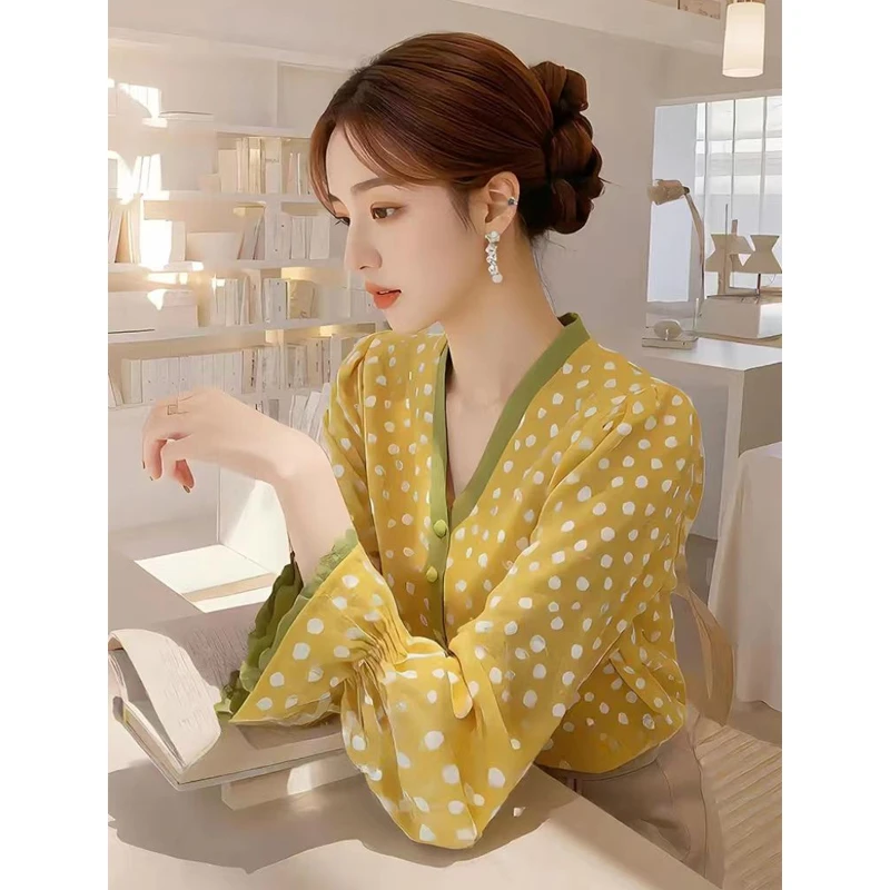 2025新款黄色波点蕾丝花边衬衫女春装高级感上衣独特漂亮气质小衫