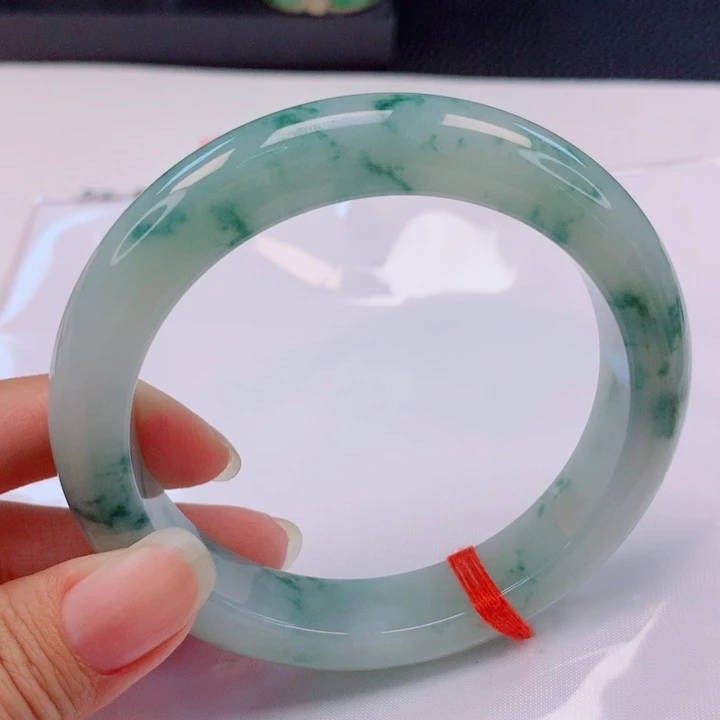 翡翠未镶嵌手镯61圈
