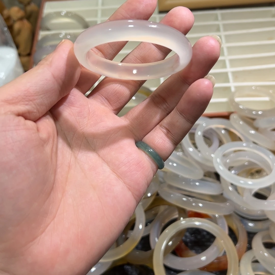 玛瑙/玉髓未镶嵌手镯50圈1.9