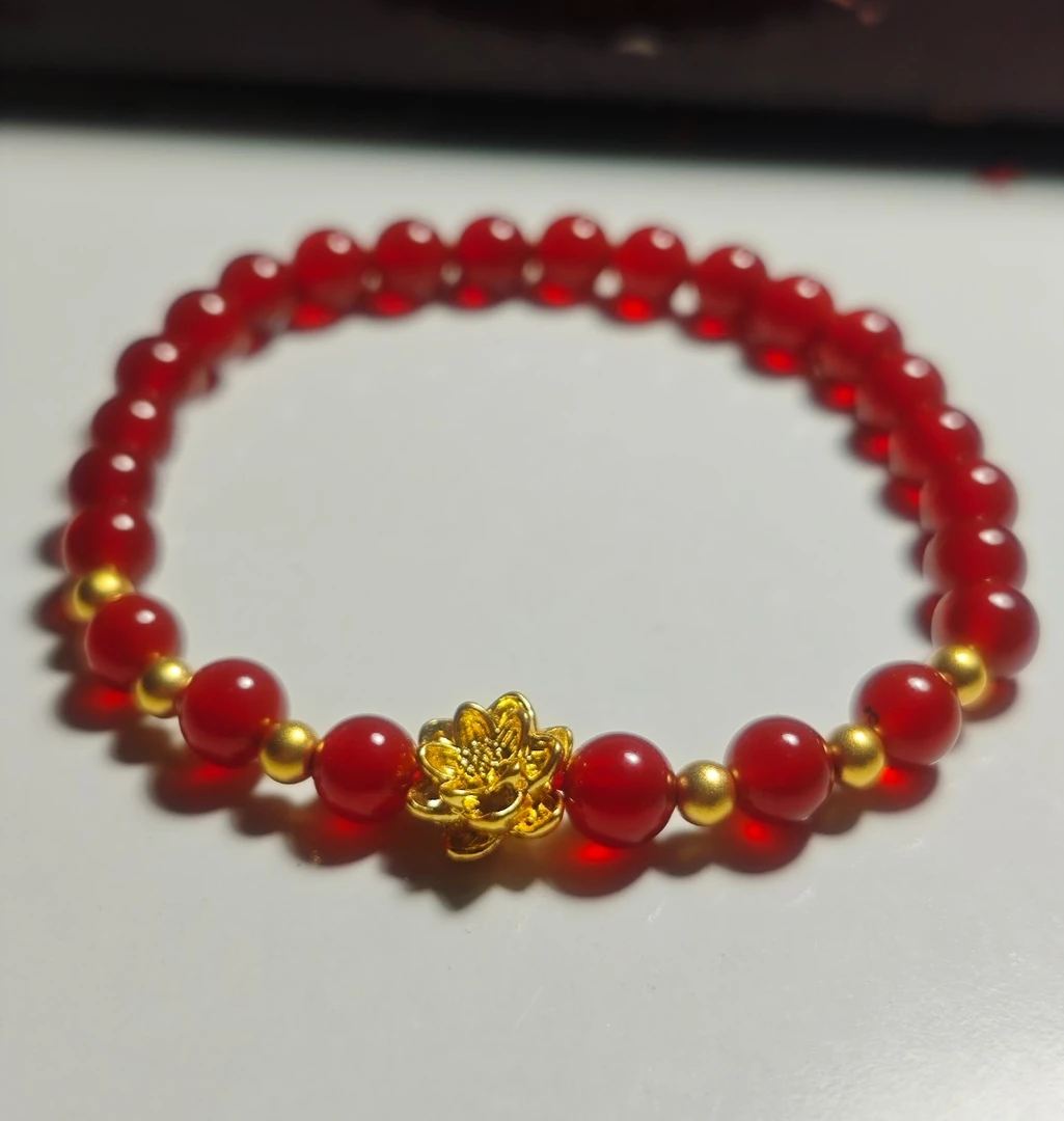 B(010）足金莲花+3.5mm金珠6颗（赠卡六红玛 瑙/玉 髓手串）