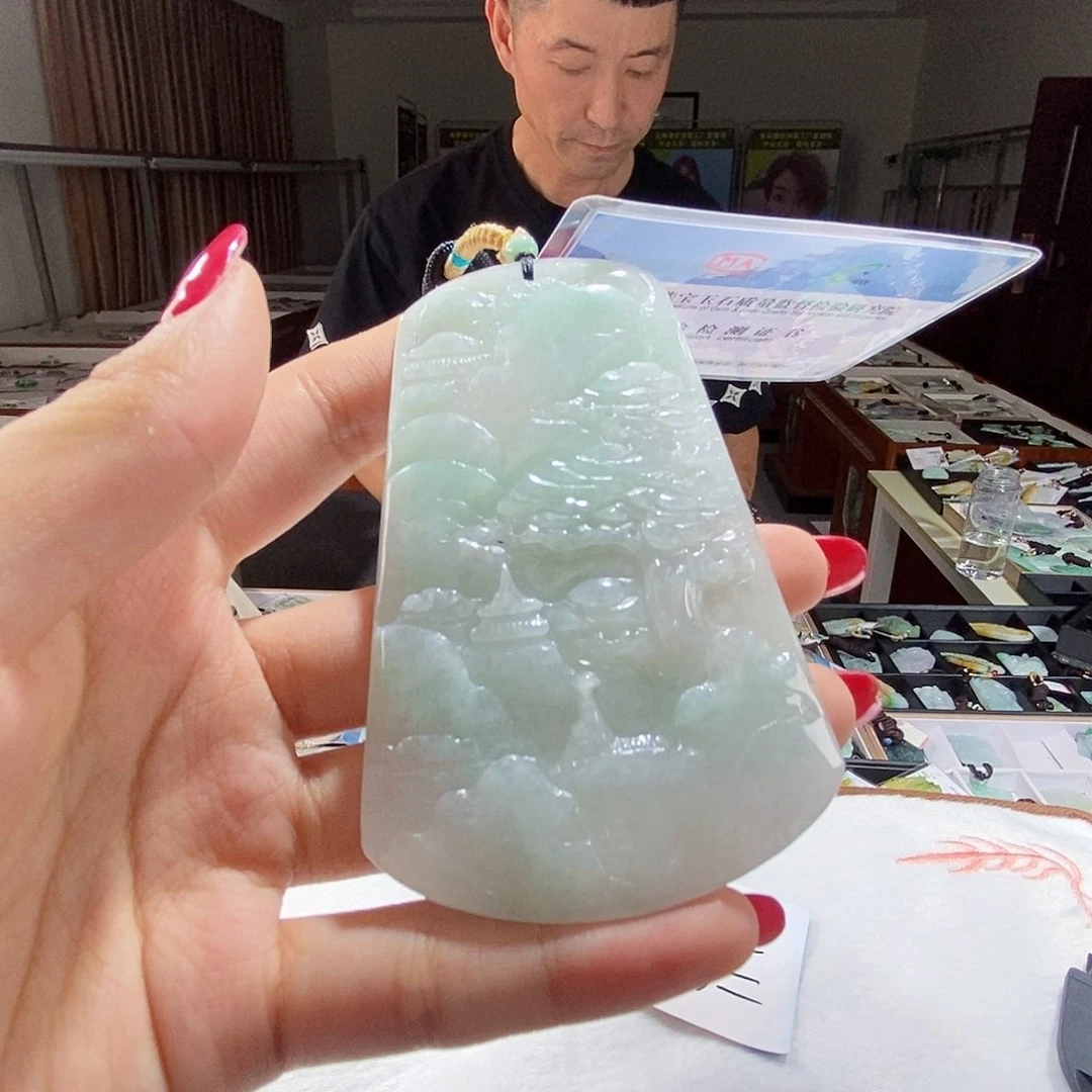 翡翠未镶嵌颈饰翡翠