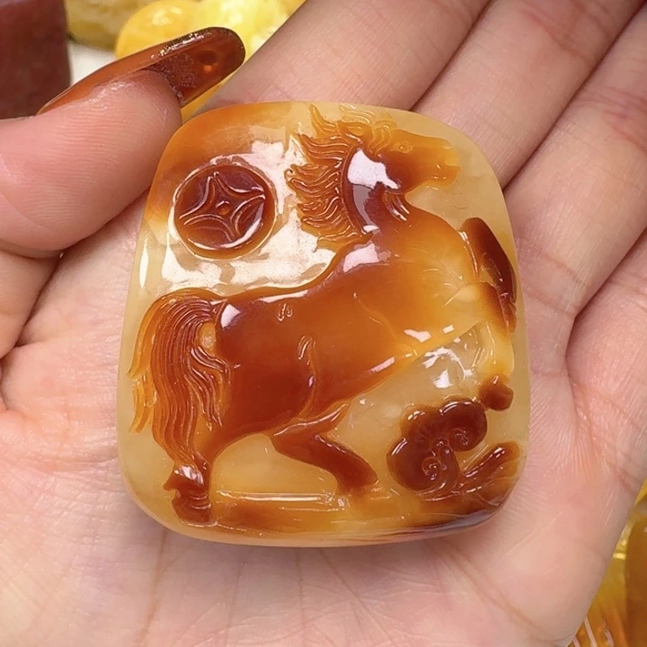 琥珀未镶嵌珠宝奇石