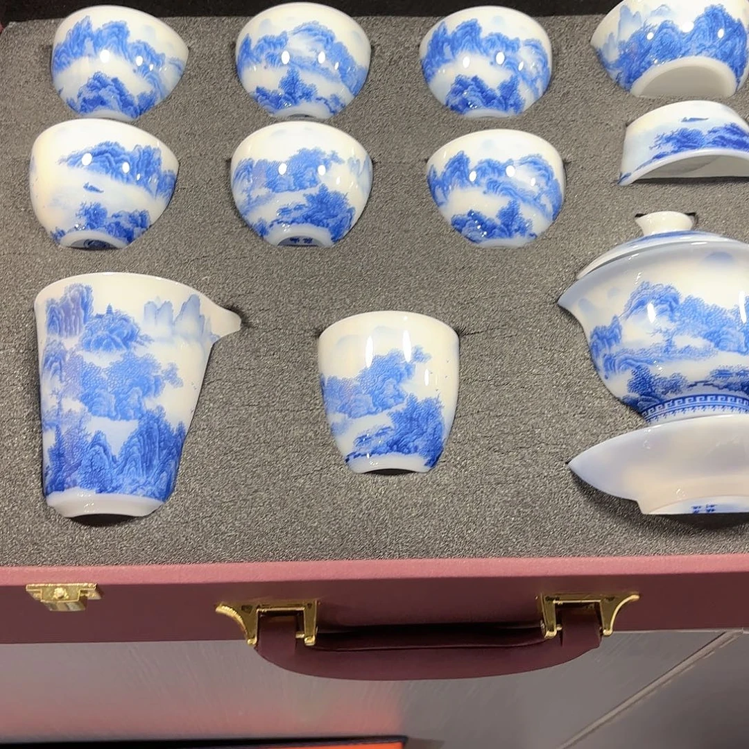 瓷片景德镇瓷器精品陈列