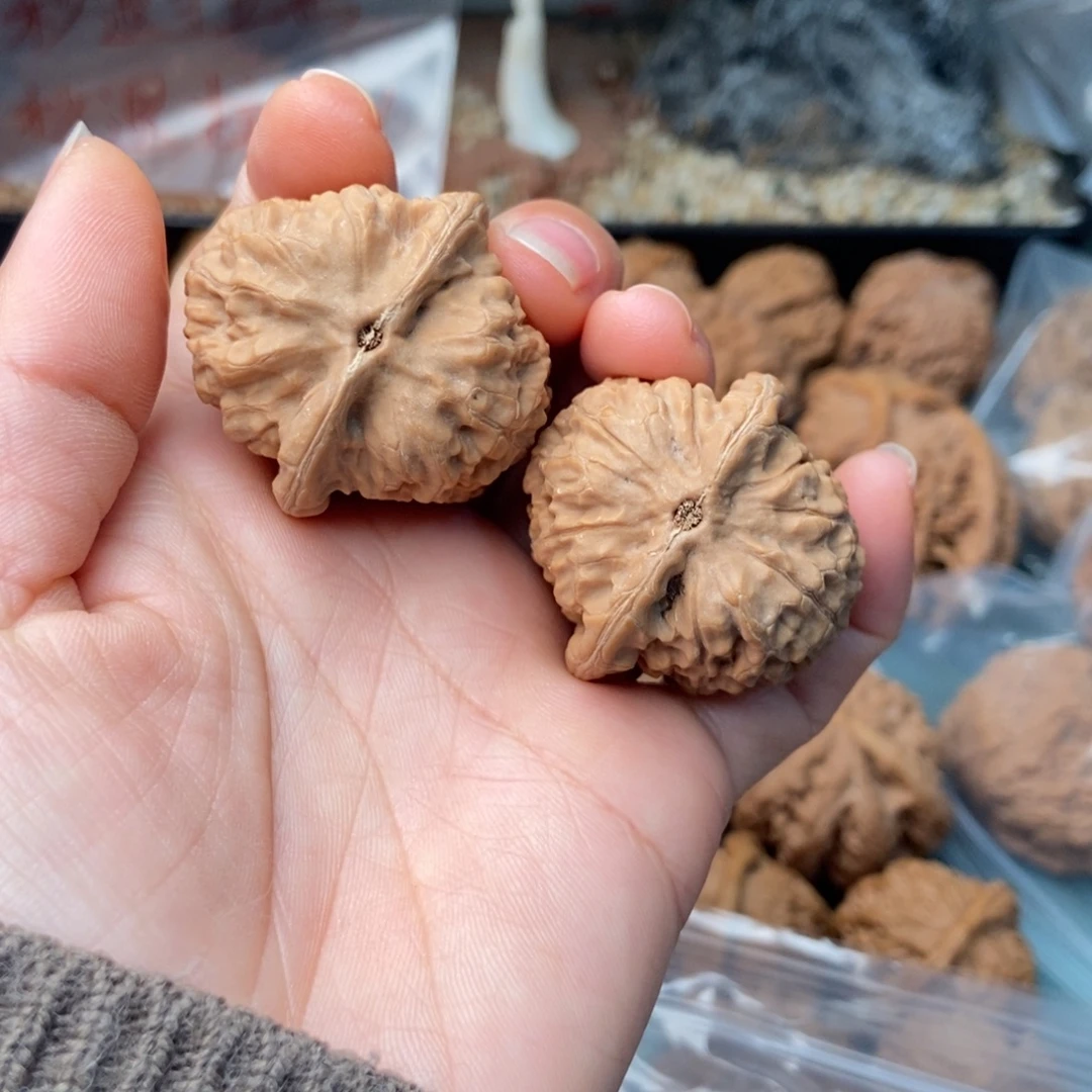 π***霸文玩核桃把件红方印14