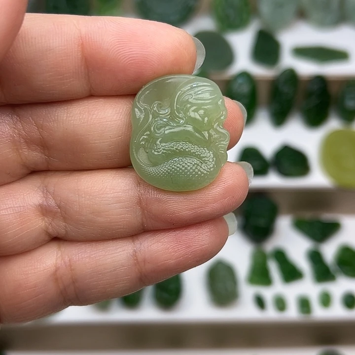 和田玉（碧玉）未镶嵌颈饰