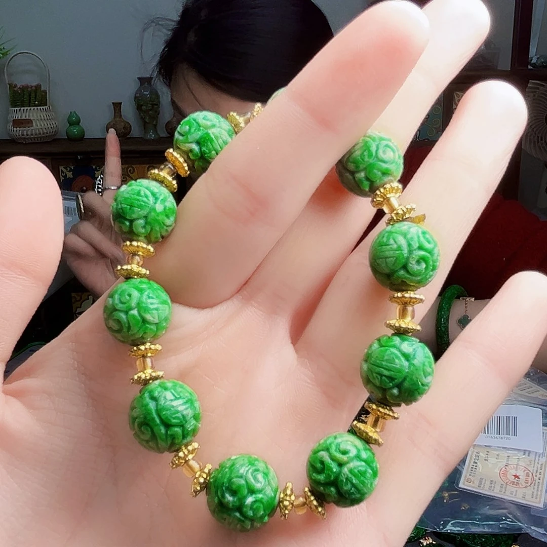 颈饰未镶嵌翡翠多样性