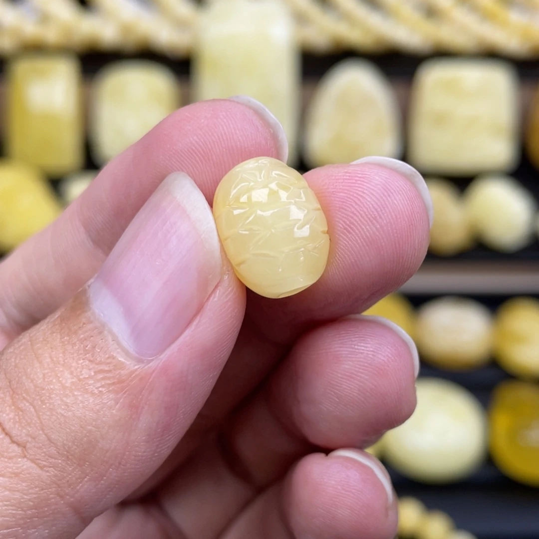 裸石琥珀未镶嵌琥珀蜜蜡