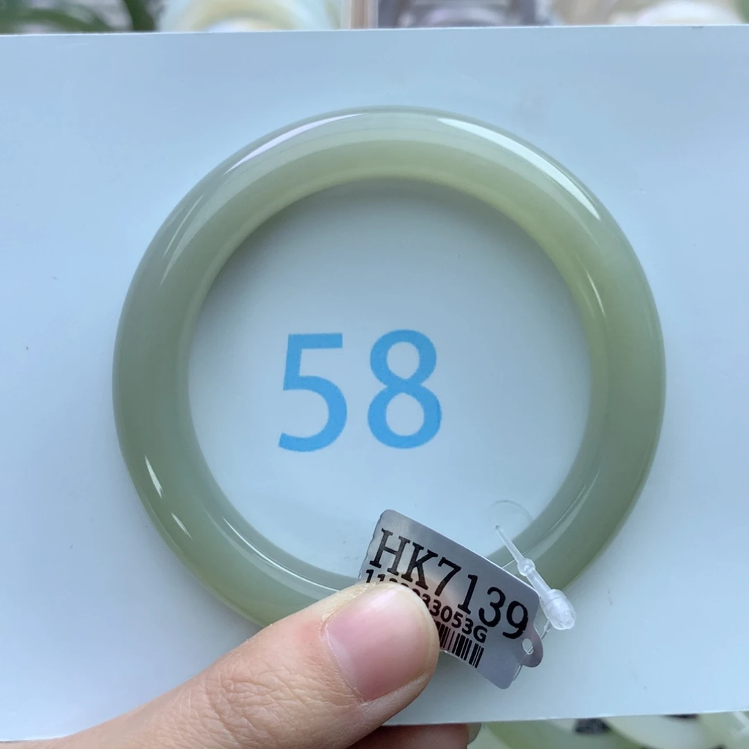 和田玉手镯未镶嵌w****鸭